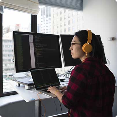 Hire Laravel Developers - Hire Laravel Developer - Riseup Labs
