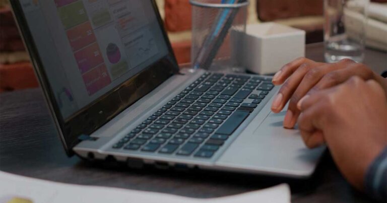 WAS IST EIN E COMMERCE ASSISTANT visual data 2