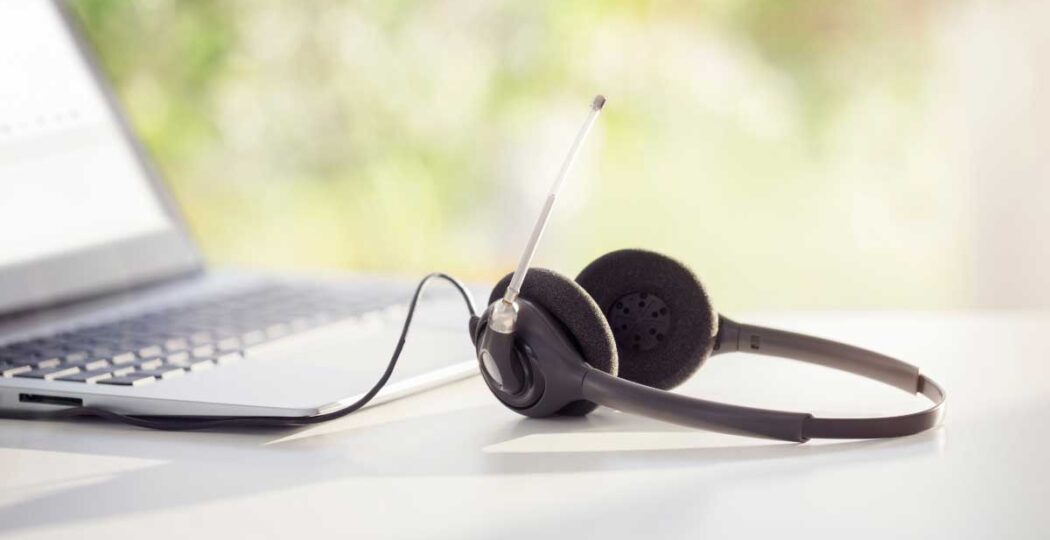 What is the Difference Between Customer Service and Helpdesk?