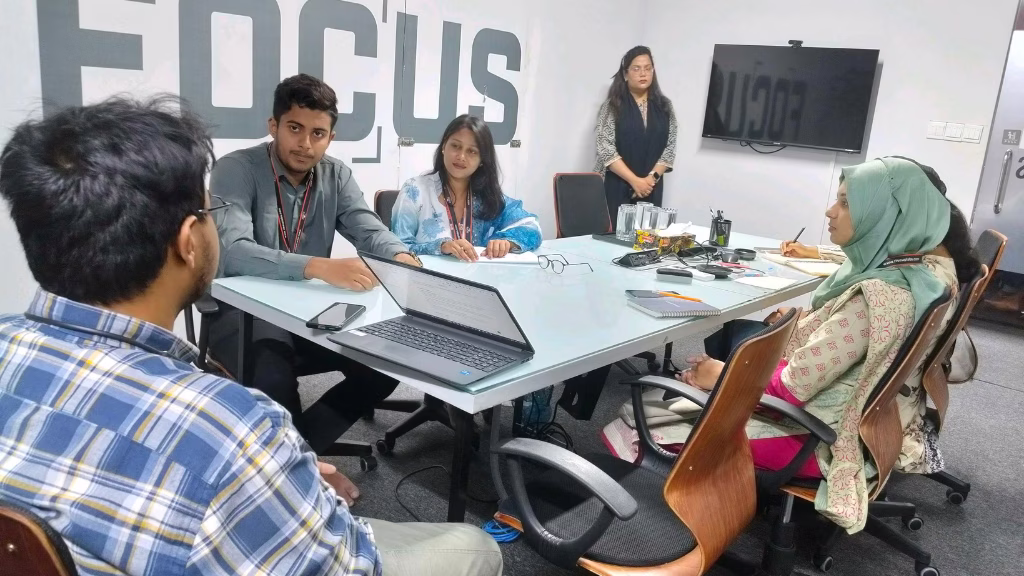 Fruitful Discussions with IUBAT BBA Students Visited Riseup Labs for an Industrial Visit